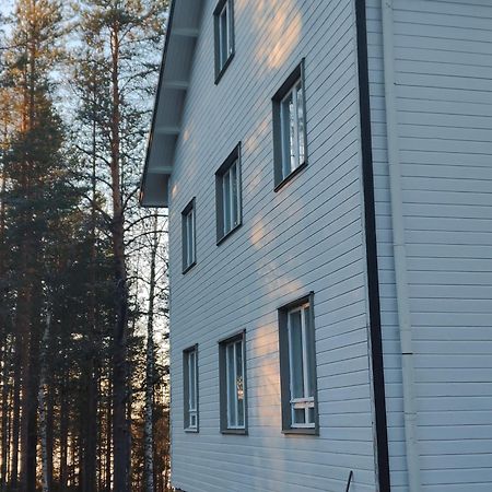 Royal Reindeer Lakeside Apartments Рованиеми Екстериор снимка
