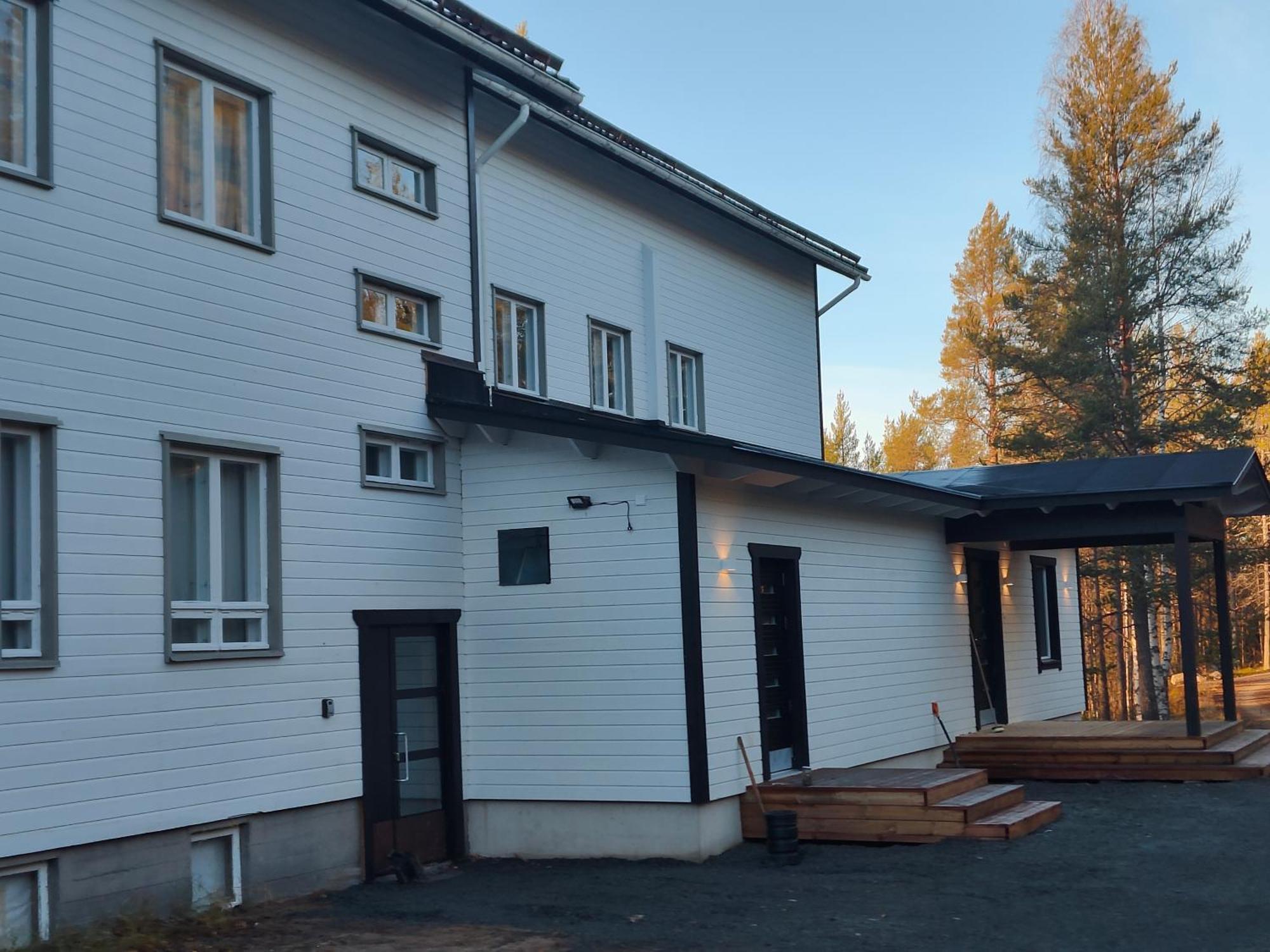Royal Reindeer Lakeside Apartments Рованиеми Екстериор снимка